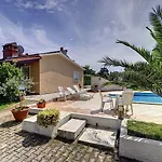 Appartamento Attraktive Mit Grossem Pool, Klimaanlage, Wlan, Bbq Und Nur 700 Meter Bis Zum Sandstrand *